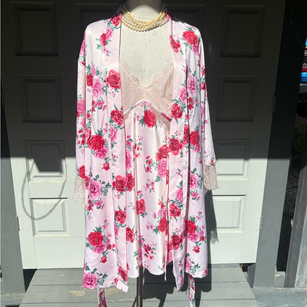 INC International 🌸Gorgeous Floral Pink Lace Rose Robe and Nightgown Set